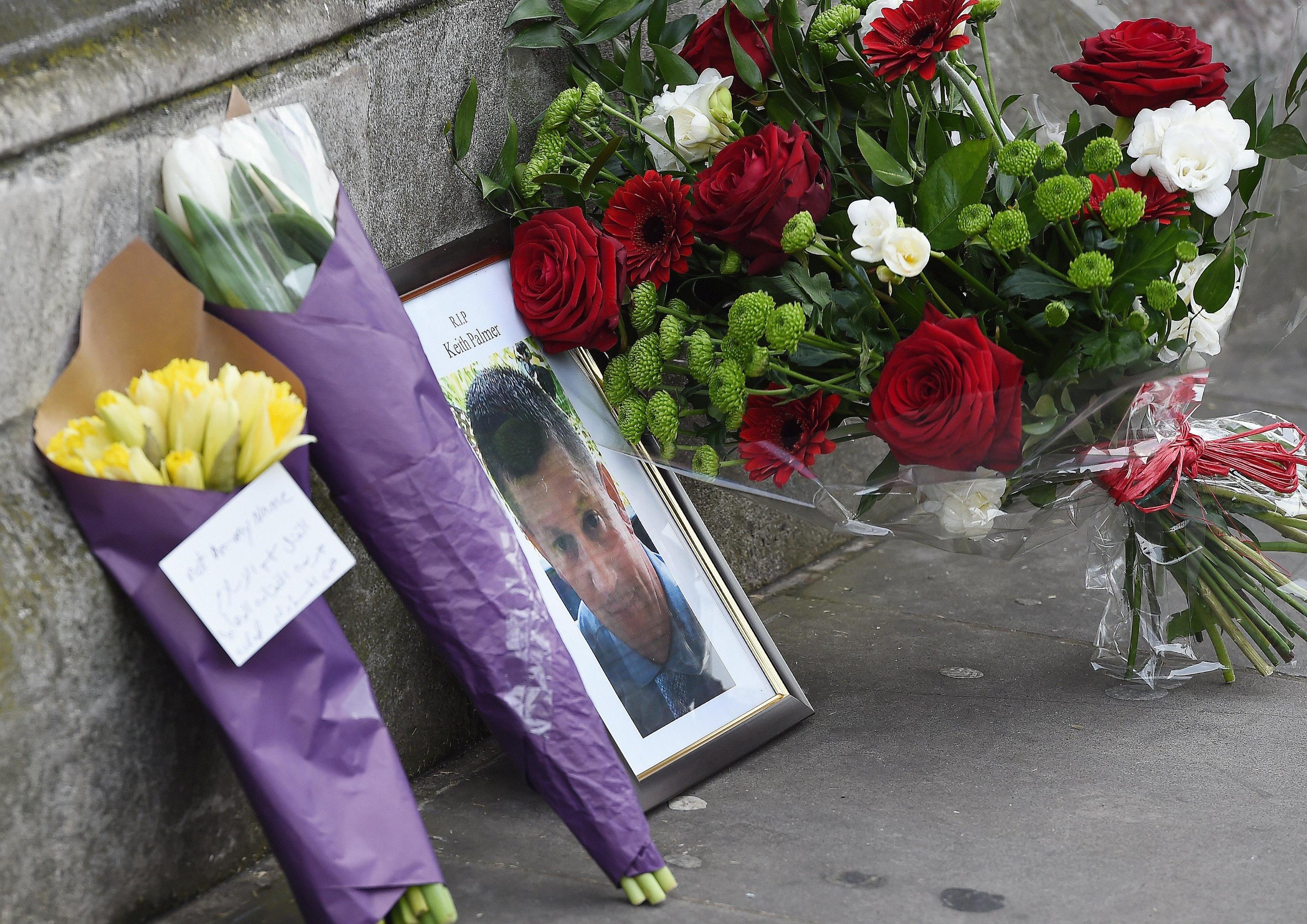 Londra: sconfitto in Siria, l’Isis si vendica in Europa Londra: sconfitto in Siria, l’Isis si vendica in Europa
