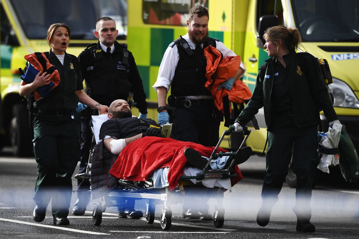 Galleria foto 'Londra: sconfitto in Siria, l’Isis si vendica in Europa' - foto 11