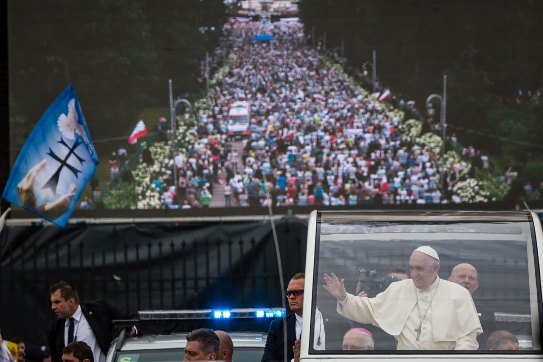 Papa Francesco, le foto e la storia