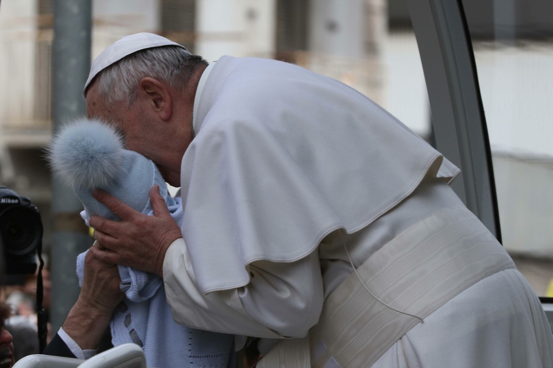 Papa Francesco, le foto e la storia