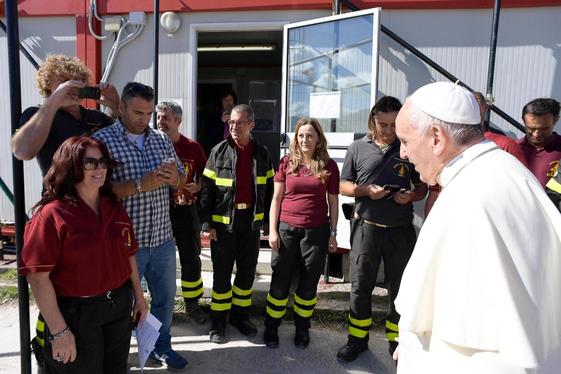 Papa Francesco, le foto e la storia