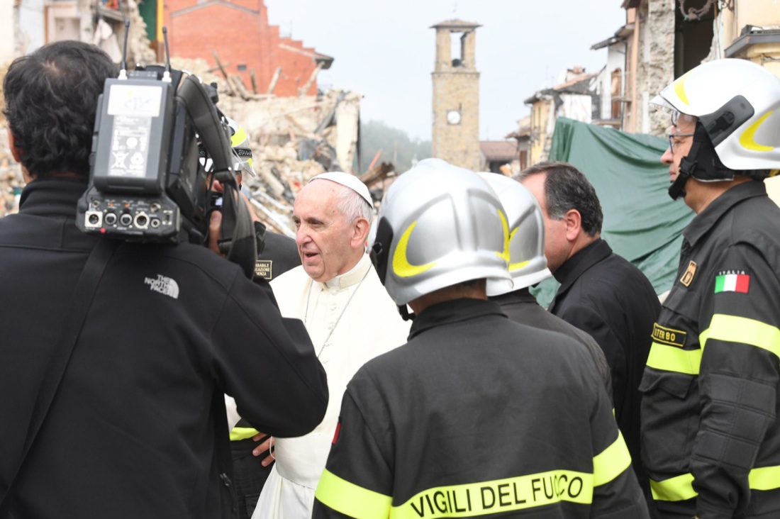 Papa Francesco, le foto e la storia