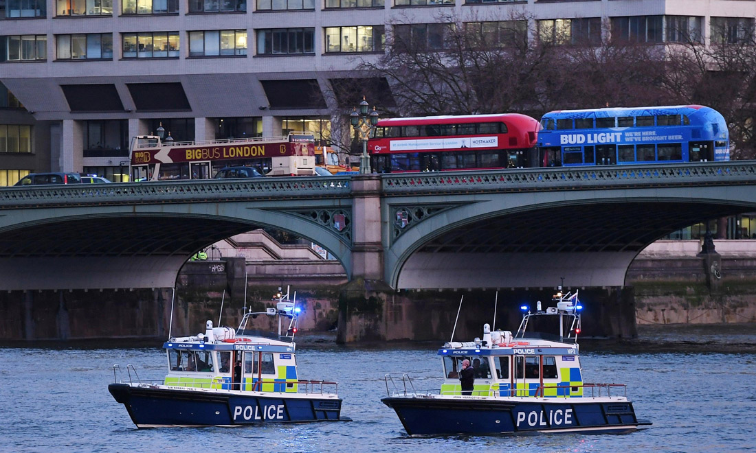 Paura a Londra, città sospesa tra allerta e normalità apparente Paura a Londra, città sospesa tra allerta e normalità apparente