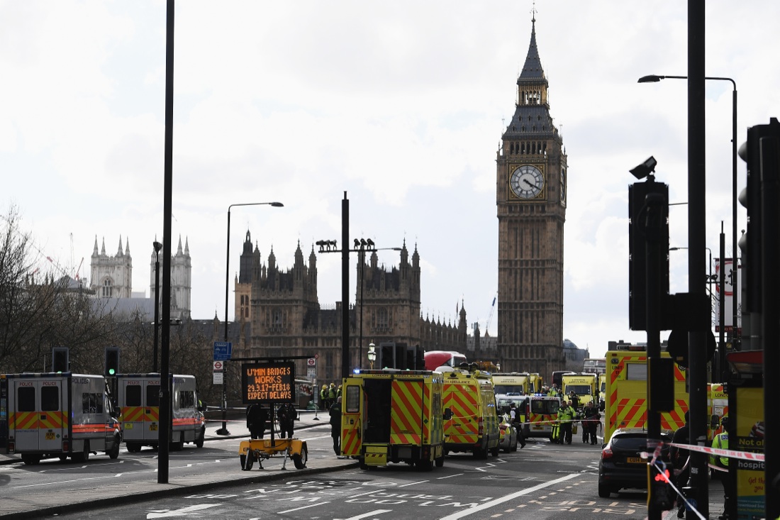 Attentato a Londra: il racconto dei testimoni – FOTO e VIDEO
