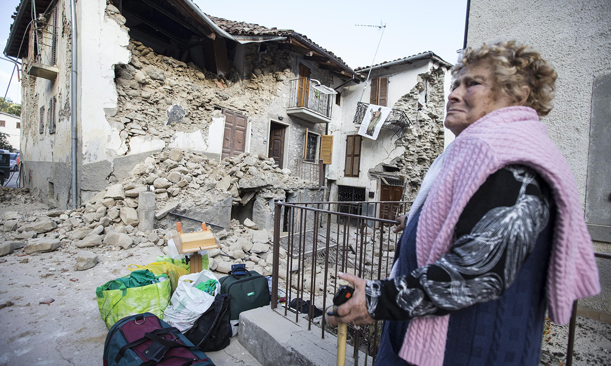 Terremoto Amatrice, al sindaco Pirozzi la Panchina d’Oro 2017 degli allenatori