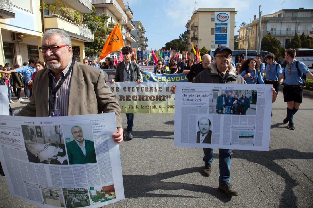 Locri: le foto del corteo contro tutte le mafie Locri: le foto del corteo contro tutte le mafie