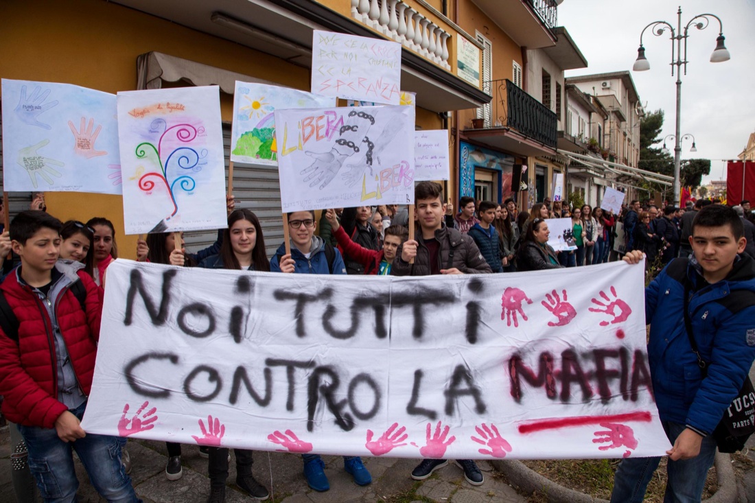 Locri: le foto del corteo contro tutte le mafie Locri: le foto del corteo contro tutte le mafie