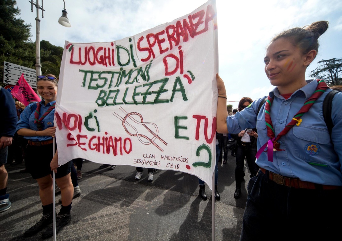 Locri: le foto del corteo contro tutte le mafie Locri: le foto del corteo contro tutte le mafie