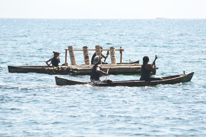 Isola dei Famosi 12, Samantha De Grenet colpita da un malore Isola dei Famosi 12, Samantha De Grenet colpita da un malore