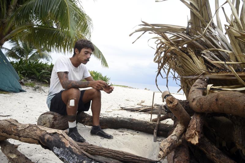 Isola dei Famosi 12, Samantha De Grenet colpita da un malore Isola dei Famosi 12, Samantha De Grenet colpita da un malore