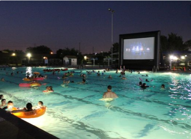 Texas, il cinema in piscina