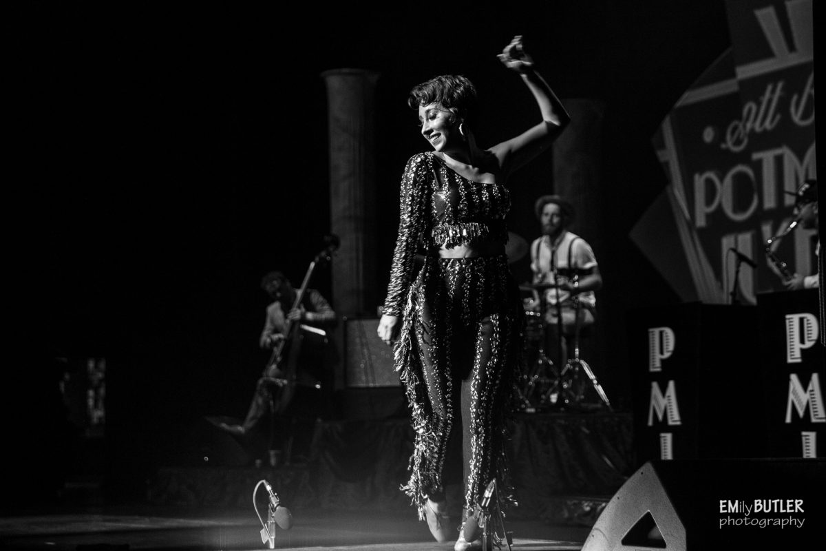 Galleria foto 'Postmdern Jukebox: così coloriamo di swing i successi del pop (e del rock)' - foto 2