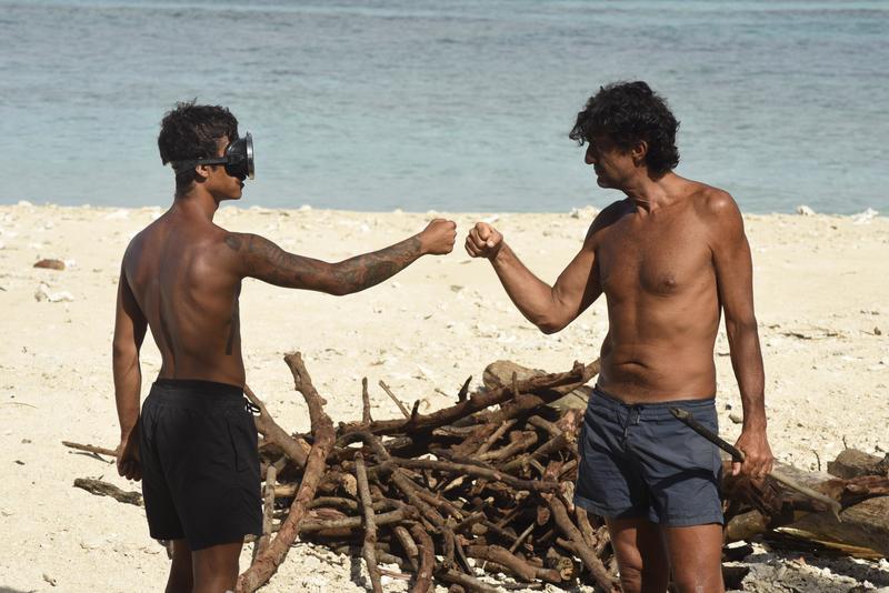 Isola dei Famosi 12: Rocco Siffredi si congeda, in arrivo Paola Barale Isola dei Famosi 12: Rocco Siffredi si congeda, in arrivo Paola Barale