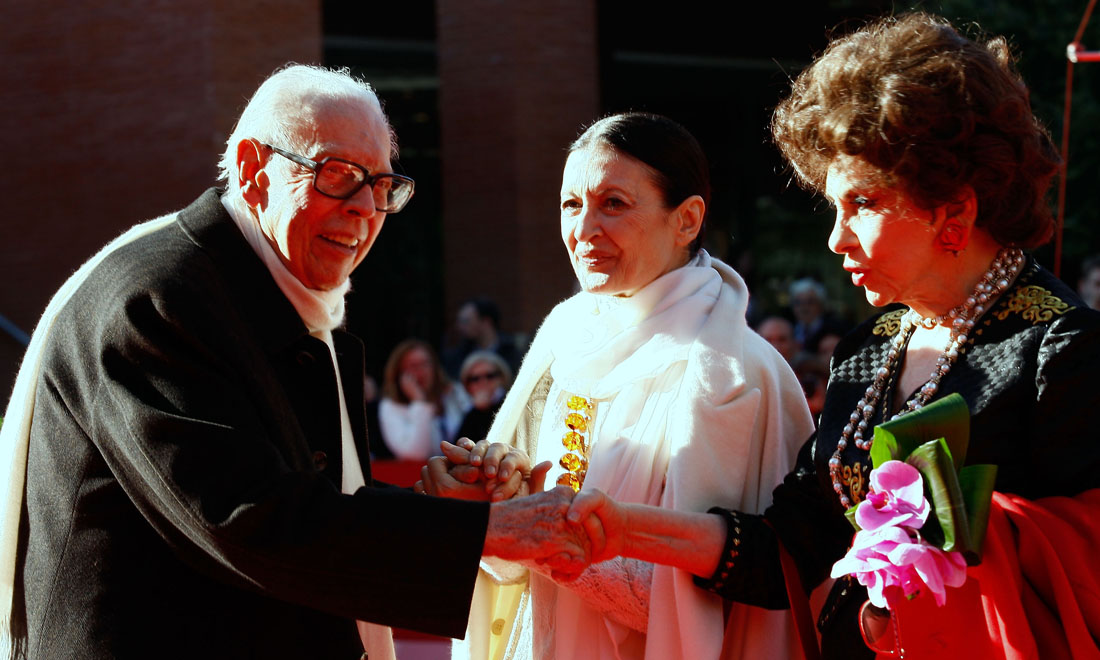 Lollobrigida, la vita di lusso del manager a spese della diva Lollobrigida, la vita di lusso del manager a spese della diva