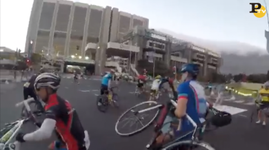 Cape Town: gara di ciclismo fermata dal vento a 100km/h | video