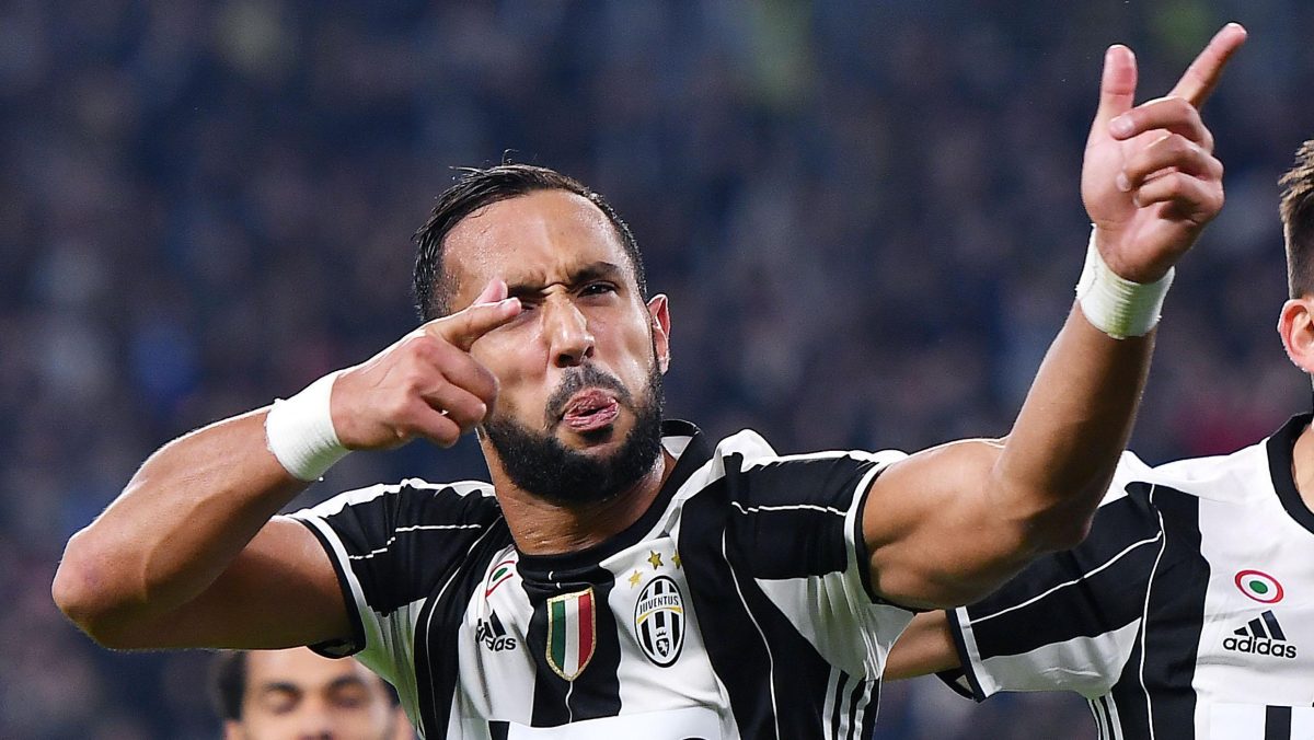 Galleria foto 'Juventus sotto attacco: scudetti danneggiati, scritte e striscioni' - foto 6