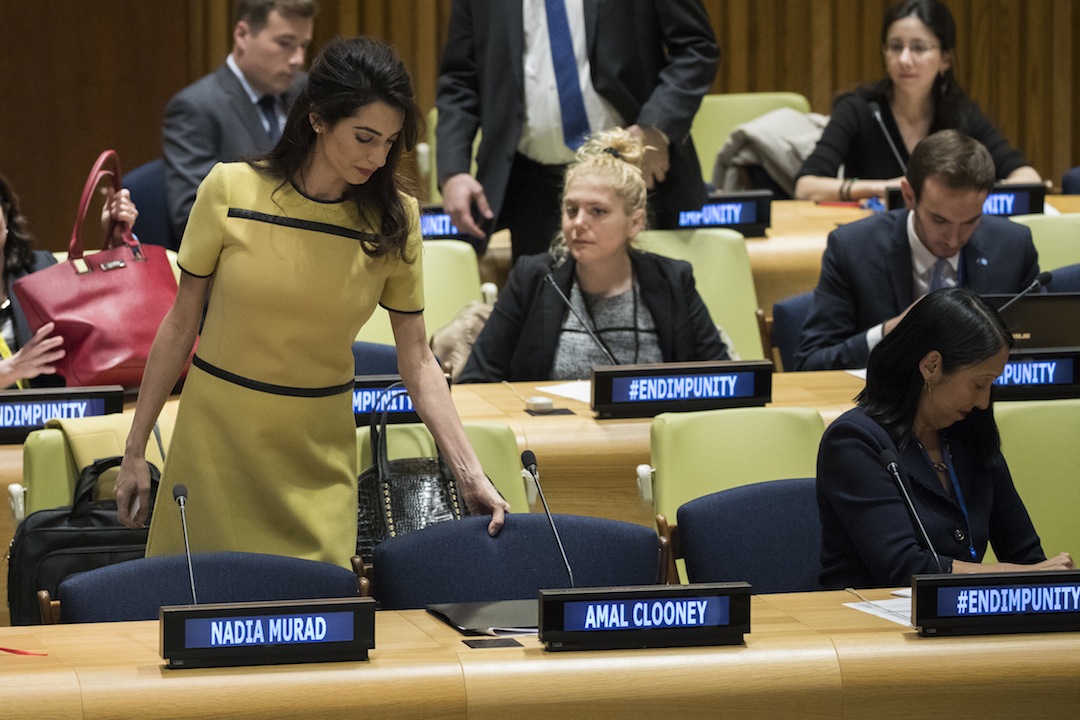 Amal Clooney incinta parla alle Nazioni Unite