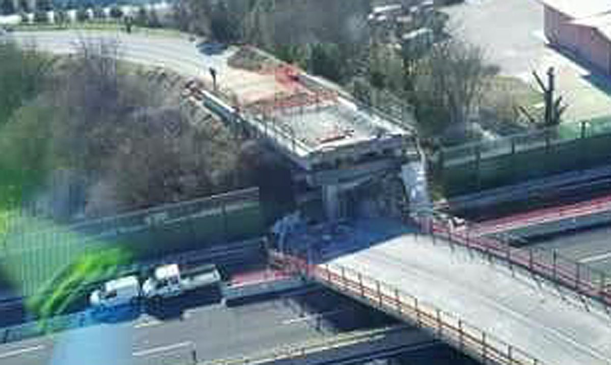 Galleria foto 'Ponte crollato sull’A14: che cosa è successo' - foto 8