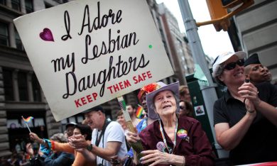 Firenze: un giudice autorizza la prima adozione gay in Italia