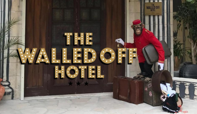 Banksy: Massive Attack in concerto nell’albergo di Betlemme