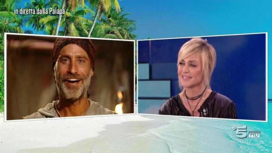 Isola dei Famosi 12, Eva Grimaldi fa coming out: “Amo Imma Battaglia”