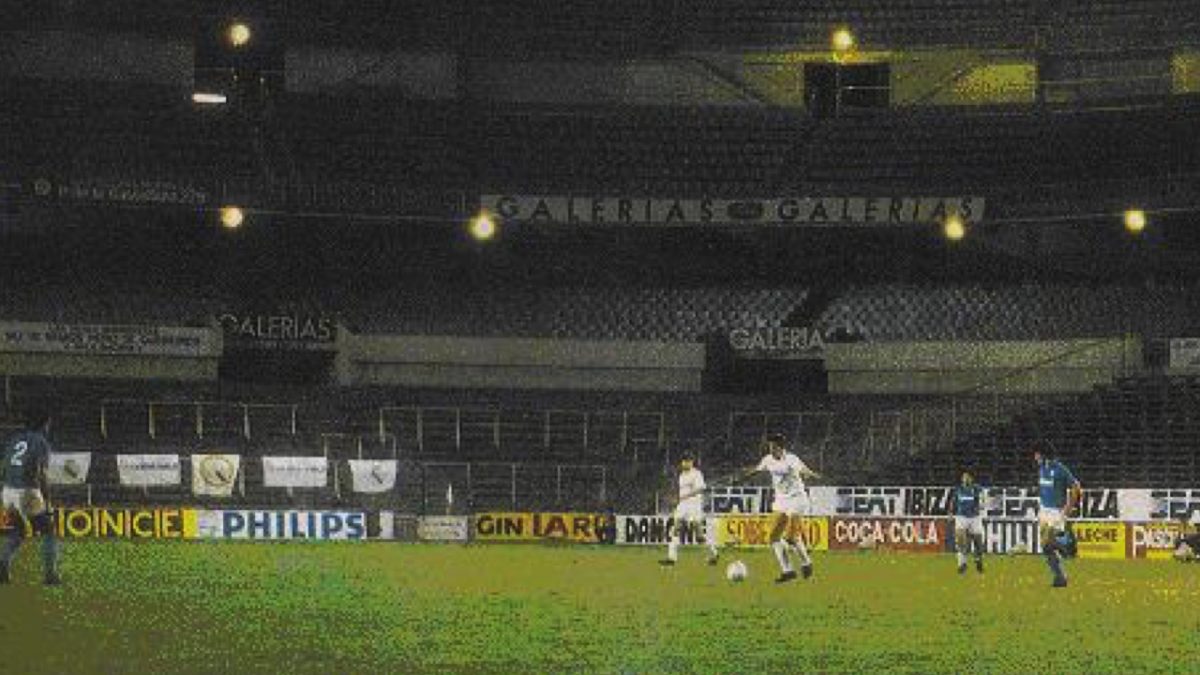 Galleria foto 'Napoli-Real Madrid: 30 anni fa 83 mila spettatori al San Paolo, oggi?' - foto 14