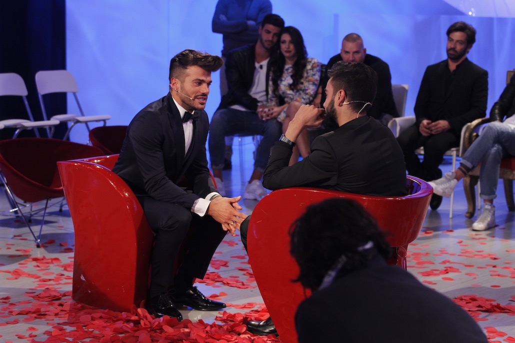 Uomini e Donne: Claudio Sona e Mario Serpa si sono lasciati Uomini e Donne: Claudio Sona e Mario Serpa si sono lasciati