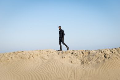 Le Luci Della Centrale Elettrica: dalla Provincia alla Terra (e ritorno)