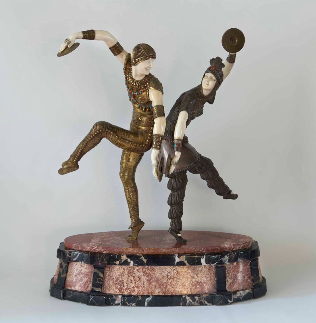 Art Déco. Gli anni ruggenti in Italia in mostra a Forlì Art Déco. Gli anni ruggenti in Italia in mostra a Forlì