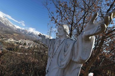 Casette per i terremotati: 18 e piene di bla bla bla