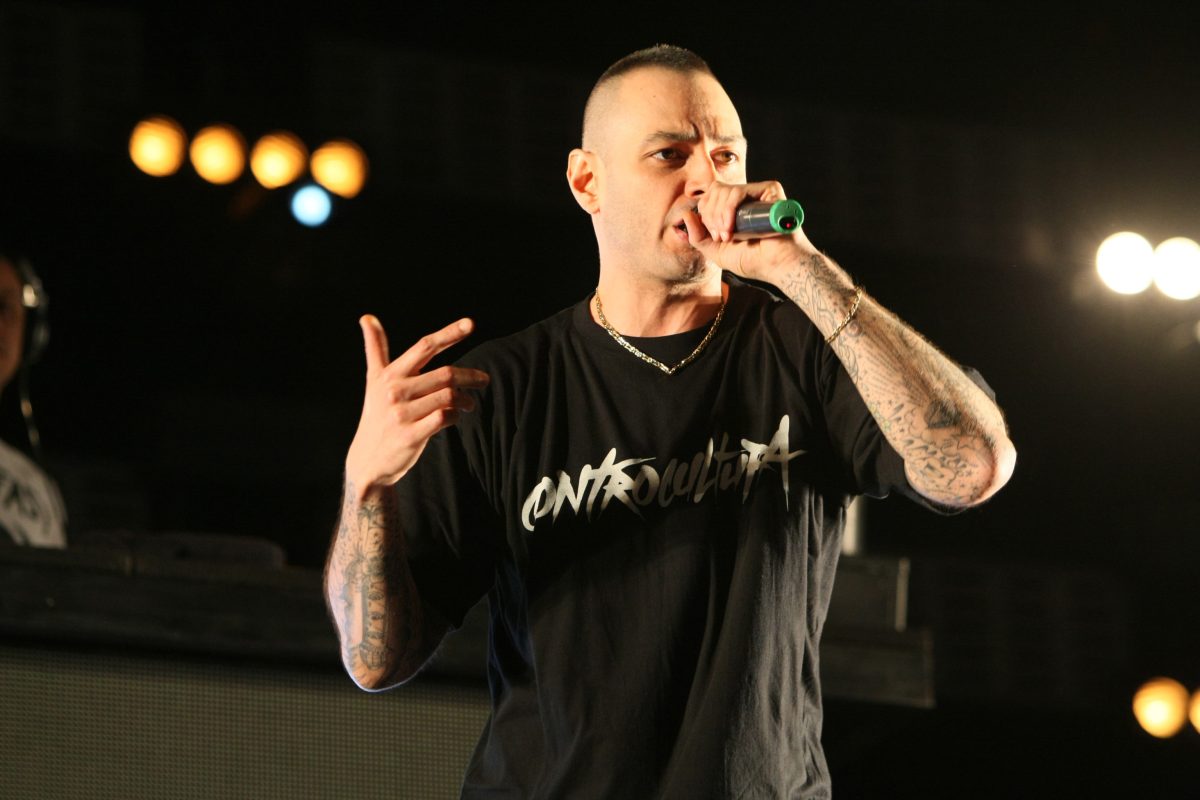 Galleria foto 'Fabri Fibra presenta il nuovo album con il video del singolo “Fenomeno”' - foto 1