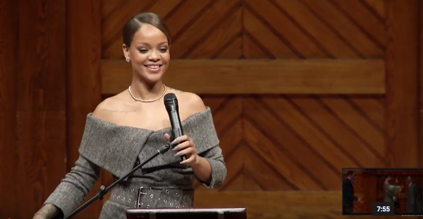 A Rihanna il premio “filantropa dell’anno”