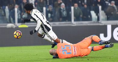 Il Napoli alla guerra contro la Rai: ecco chi produce le partite di calcio