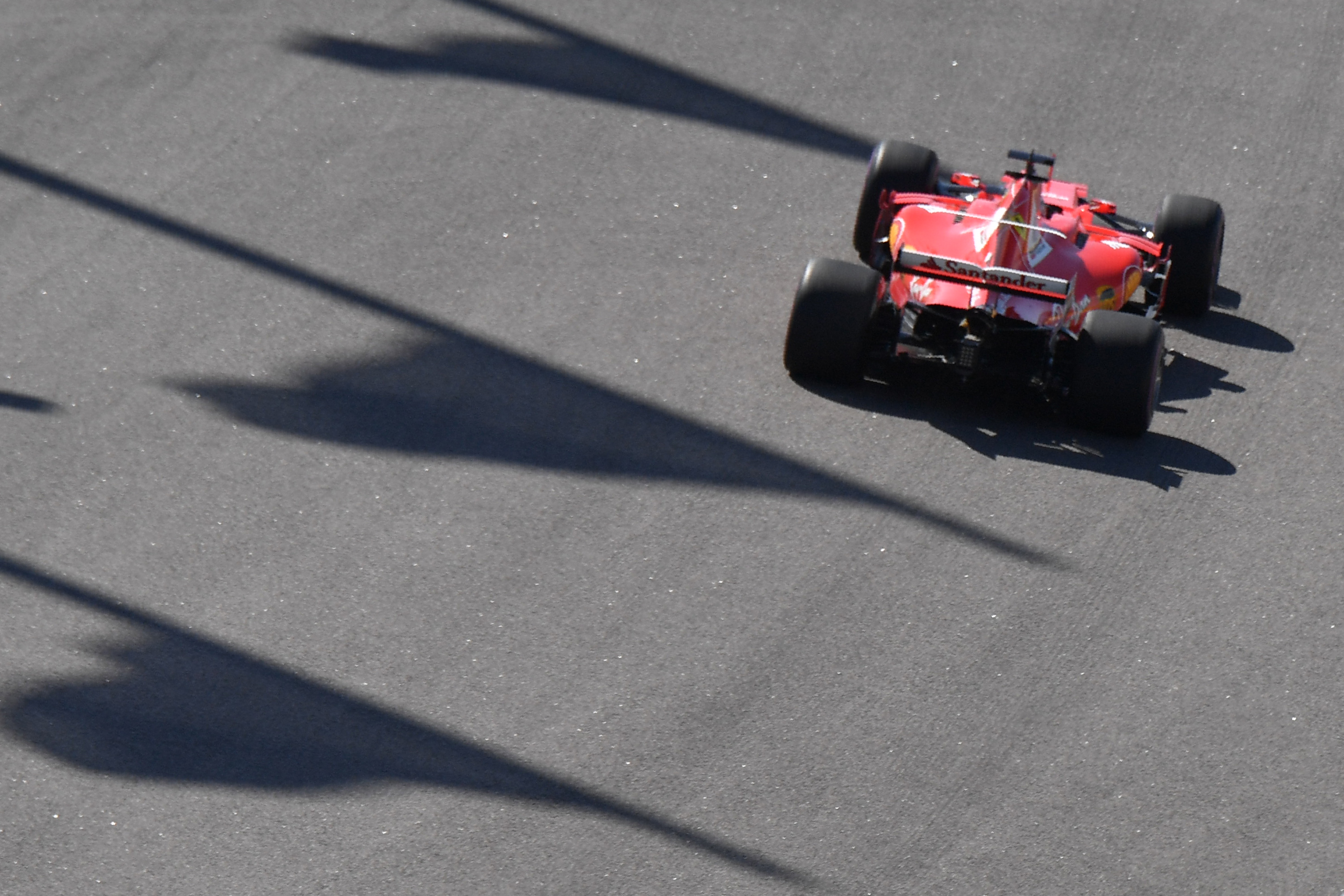 Ferrari, podio amaro nel Gp di Russia. Ma Vettel può sorridere