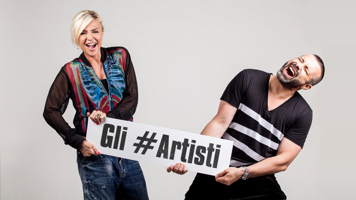 Galleria foto 'Paola Barale: i 50 anni della conduttrice, tra tv e grandi amori' - foto 9