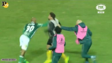 Felipe Melo: pugni e rissa in Penarol-Palmeiras | video