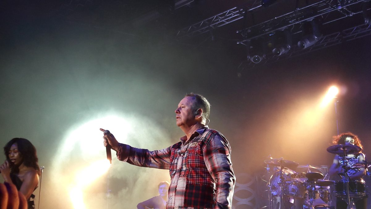 Galleria foto 'I Simple Minds “acustici” conquistano Roma – Recensione' - foto 3