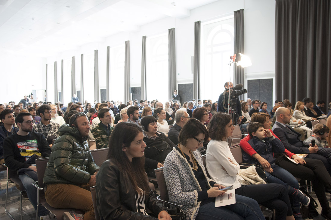 Lo spazio: pianeti, mistero e… economia digitale – FOTO e VIDEO