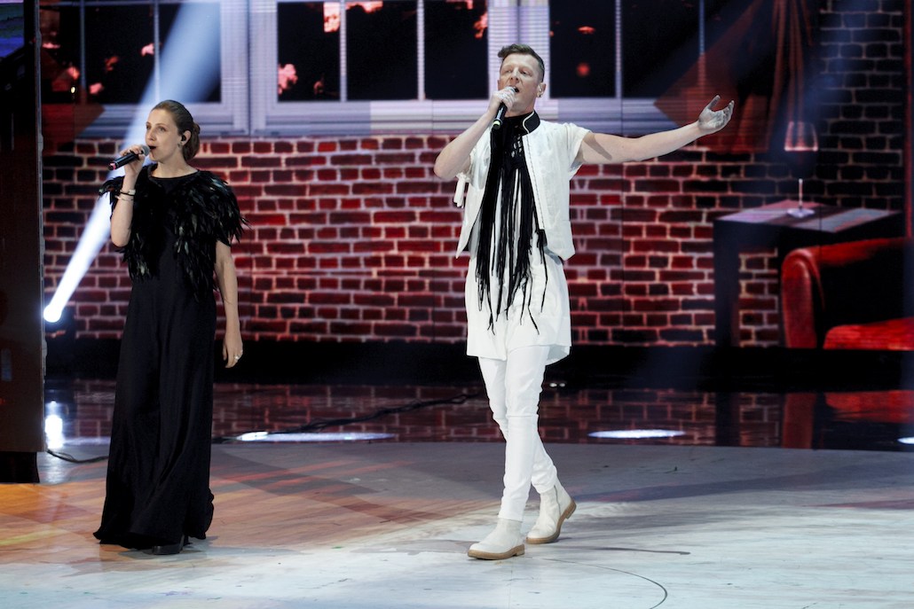 Amici 2017: Emma Marrone torna a fare la coach, Raz Degan quinto giudice Amici 2017: Emma Marrone torna a fare la coach, Raz Degan quinto giudice