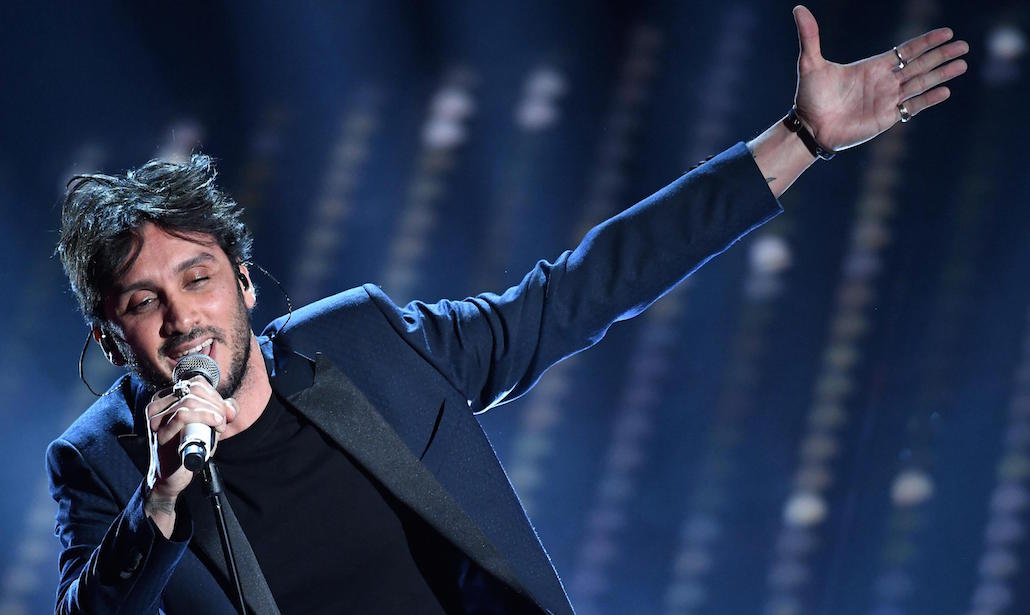 Fabrizio Moro: il tour di “Pace” è amore struggente Fabrizio Moro: il tour di “Pace” è amore struggente
