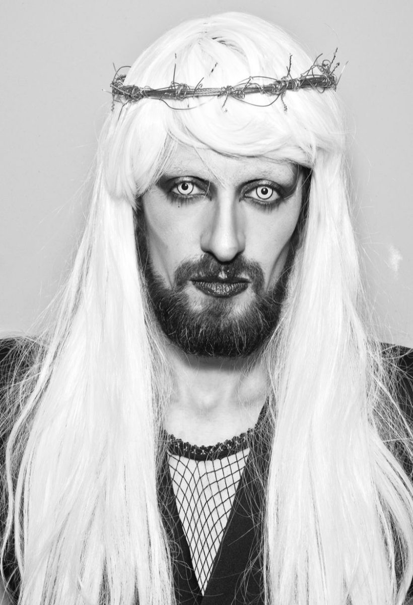 Marco Riva: immagini di club kids e drag queens Marco Riva: immagini di club kids e drag queens
