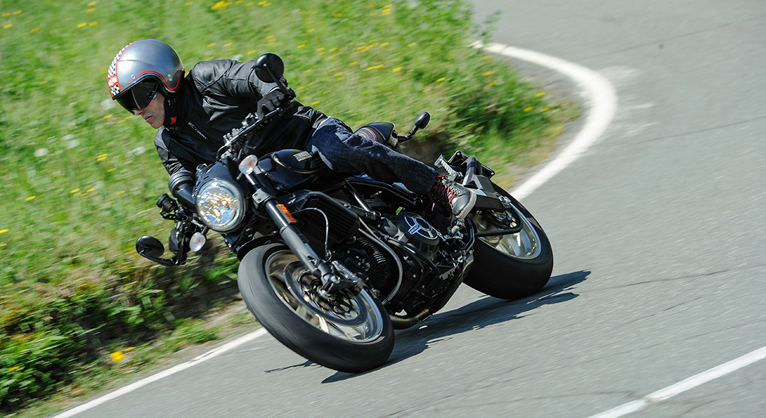 Galleria foto 'Ducati Scrambler Café Racer, sportiva e modaiola' - foto 9