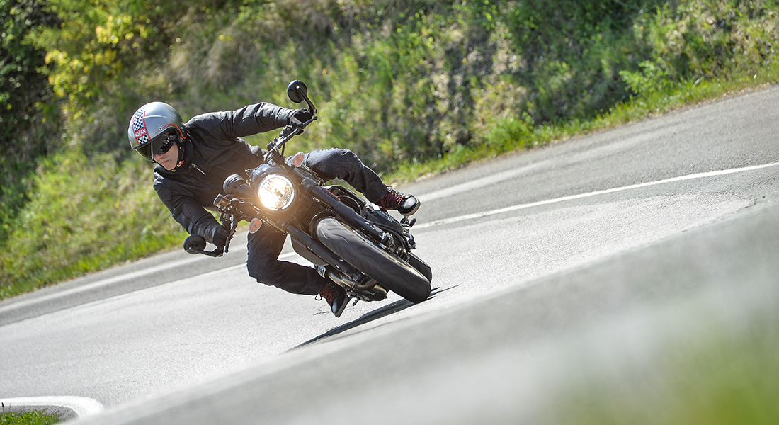 Galleria foto 'Ducati Scrambler Café Racer, sportiva e modaiola' - foto 2