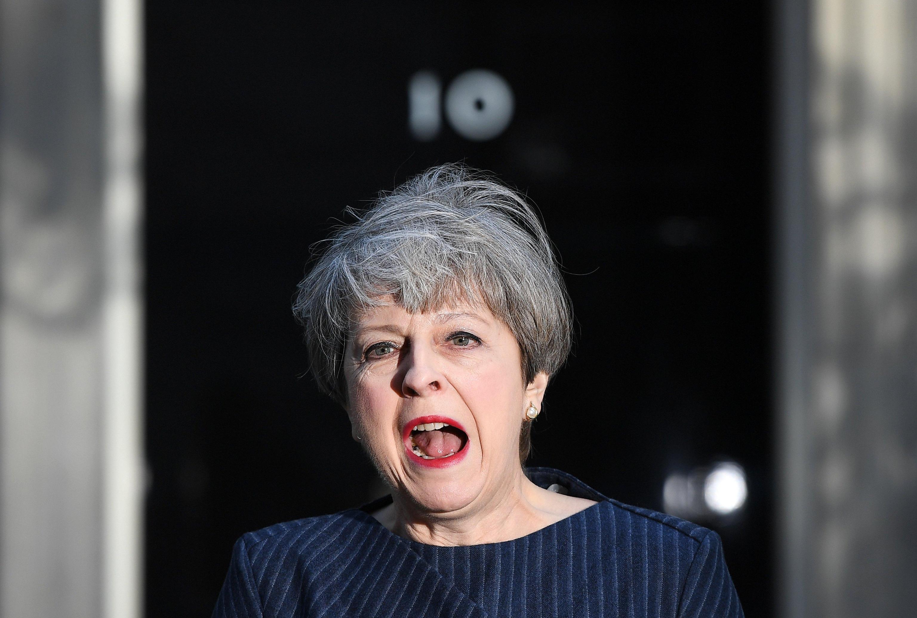 Gran Bretagna: perché Theresa May vuole le elezioni anticipate