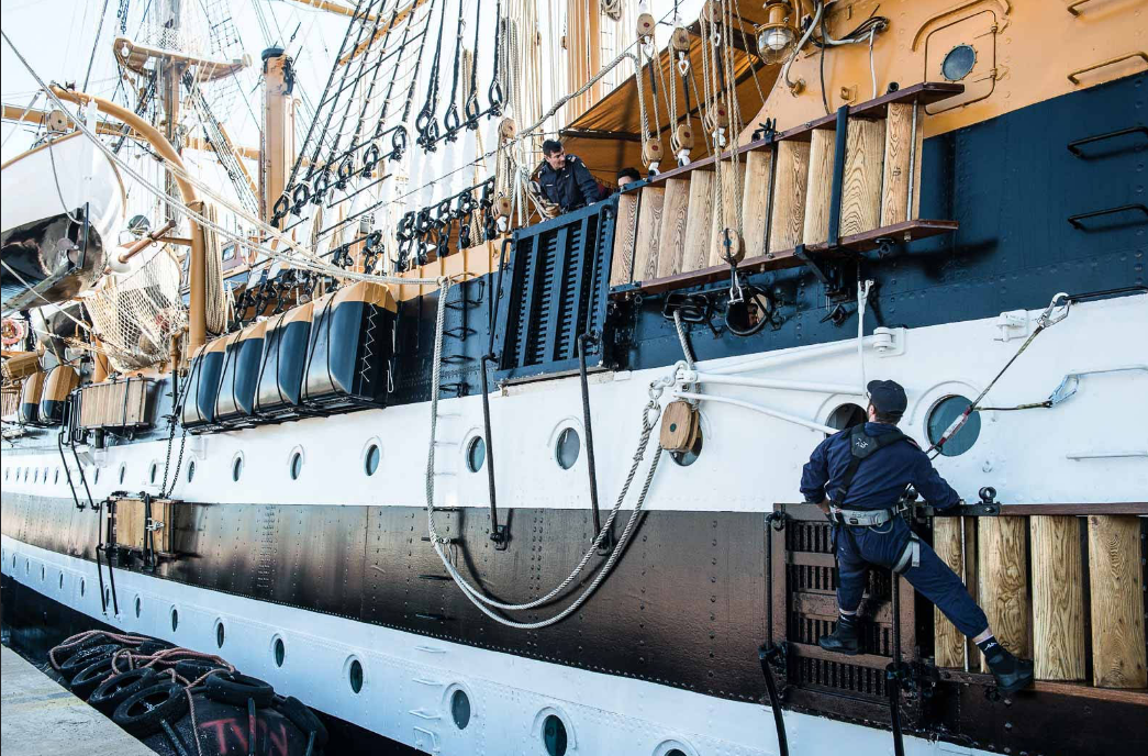 Galleria foto 'La Nave Vespucci ritorna in America' - foto 7