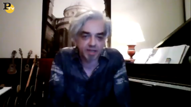 Morgan attacca “Amici”: “Maria De Filippi strega, i ragazzi schiavi”