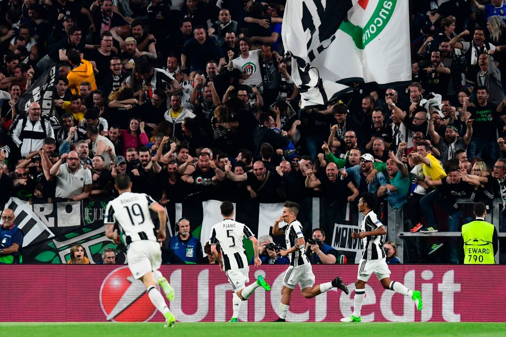 Juventus-Barcellona 3-0: Dybala show, semifinale a un passo