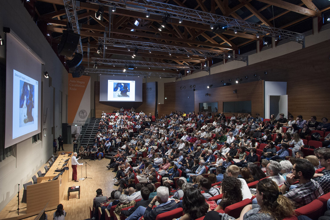 Vittorio Sgarbi e l’essenza di Torino: arte e architettura – FOTO – VIDEO Vittorio Sgarbi e l’essenza di Torino: arte e architettura – FOTO – VIDEO
