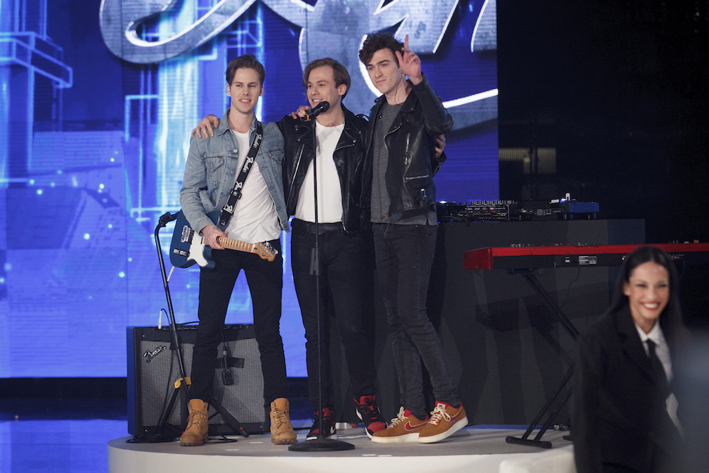 Galleria foto 'Amici 2017: Marco Bocci quinto giudice, Francesco De Gregori ospite' - foto 6