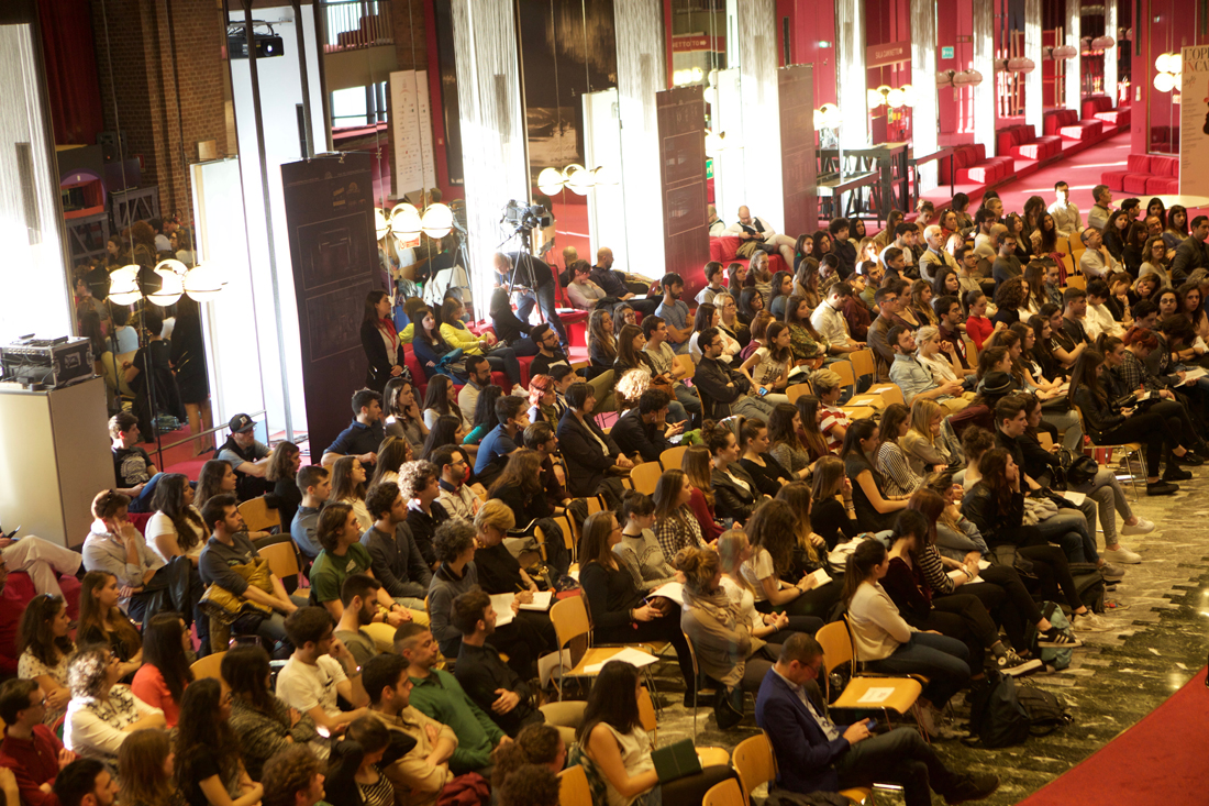 Così l’inquinamento annienta il pianeta – FOTO e VIDEO